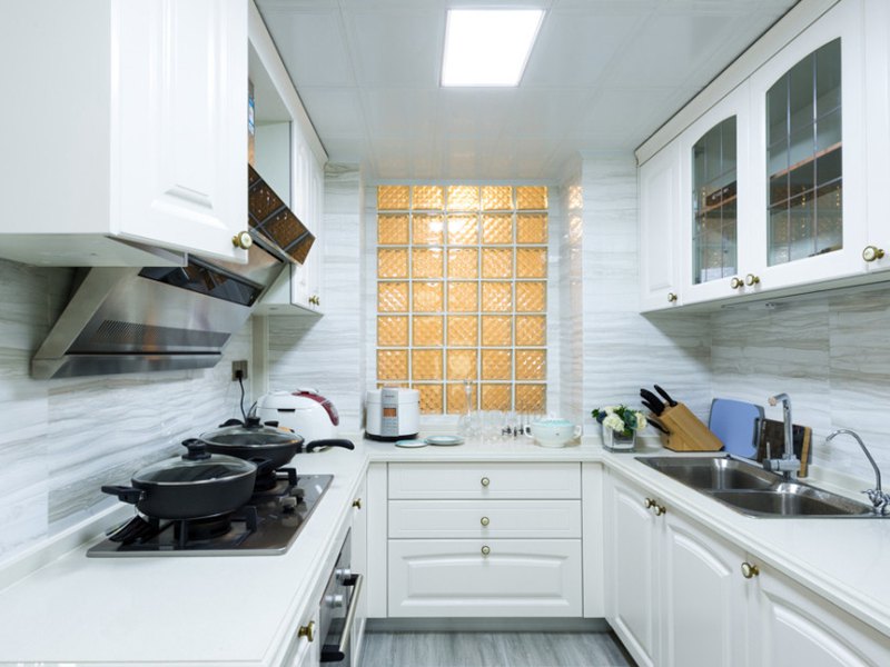 綿陽濱江&middot;世紀花園廚房裝修設(shè)計效果圖_簡約風(fēng)格家庭裝修設(shè)計圖片